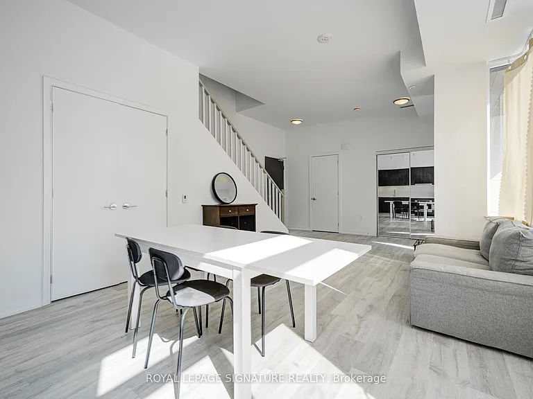 12 Olympic Garden Dr — Photo 3