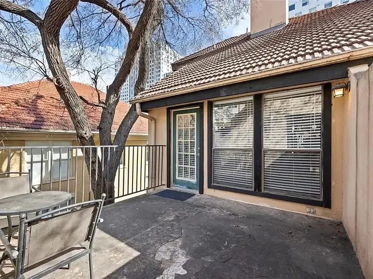 2110 Rio Grande St — Photo 12
