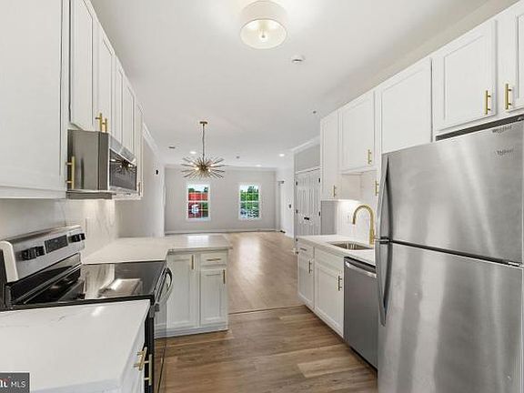2nd image of 316 Main St #300
