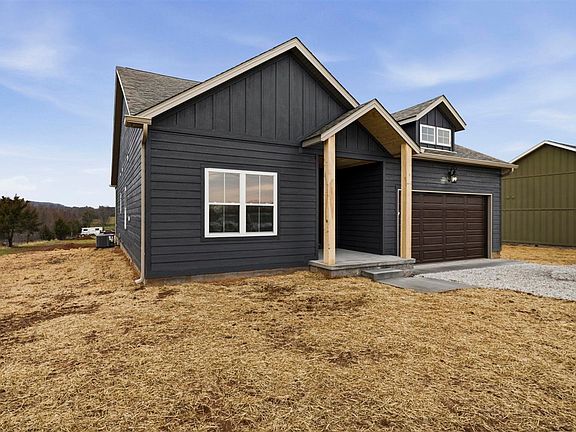 2nd image of 1174 Mount Olivet Rd