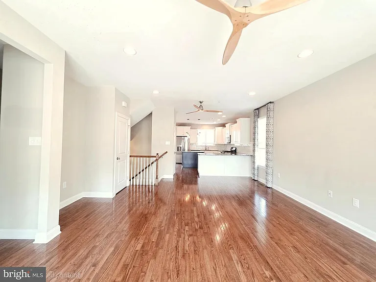 301 W Hamlin Ave — Photo 6