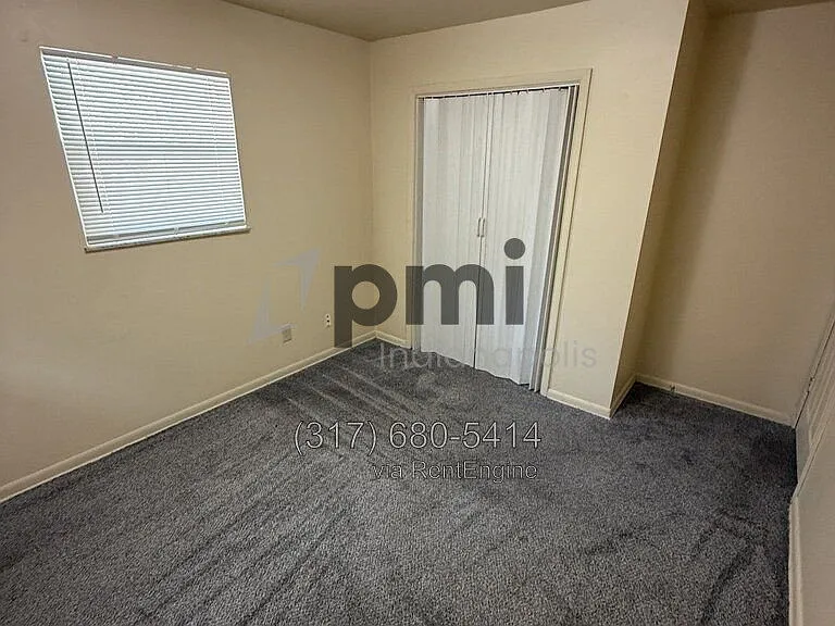 228 S Green St #B — Photo 10