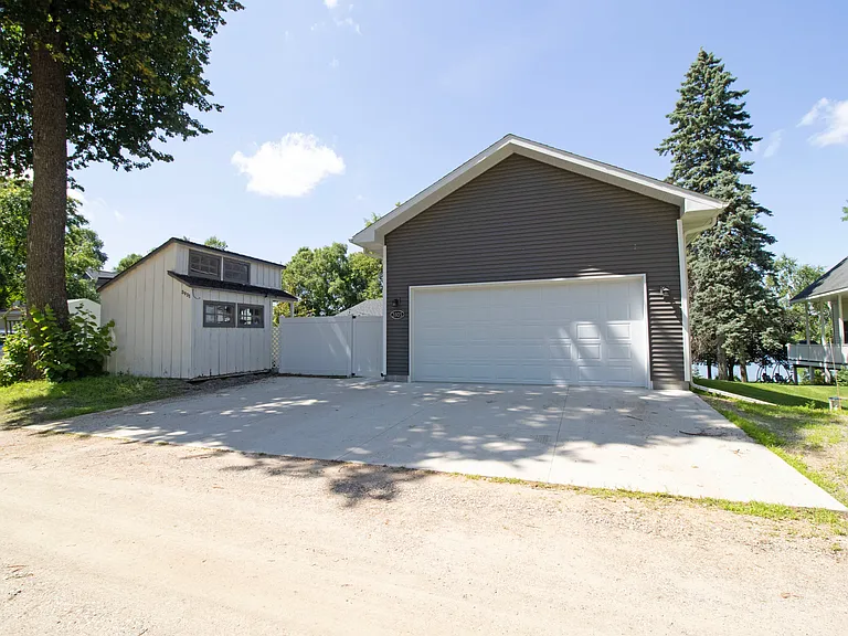 3935 Donnelly Dr NW — Photo 9