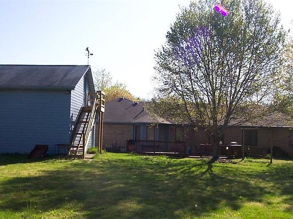 5th image of 1044 N County Road 600 E