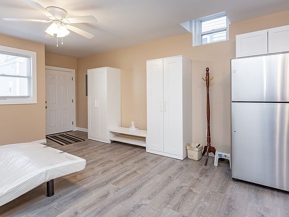 5th image of 521 Kempton St