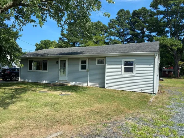 15317 Parks St, Bloxom, VA 23308