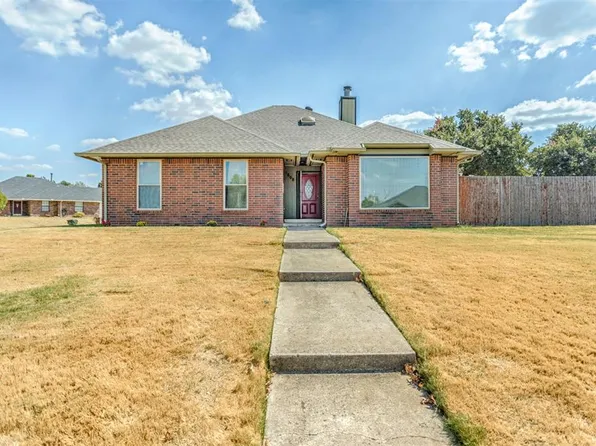 1808 Goldenrod Ln, Midwest City, OK 73130