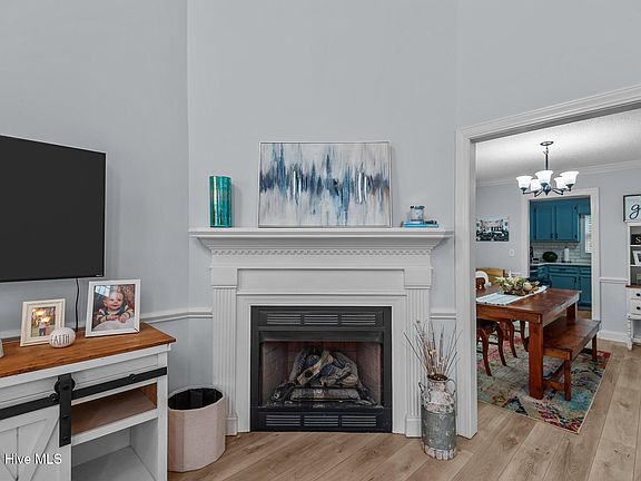 5th image of 2713 Westminster Drive
