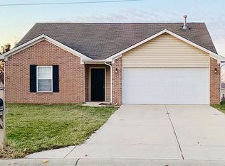 3822 Chancellor Dr, Greenwood, IN 46143