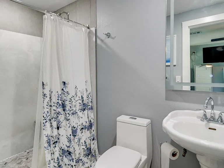 7274 Forest Hills Dr — Photo 8