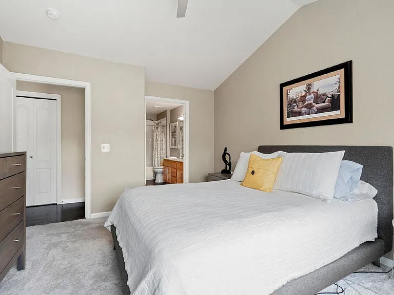 4635 Hahns Peak Dr #204 — Photo 18