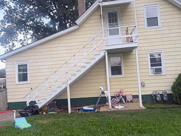3rd image of 1885 N Main Rd