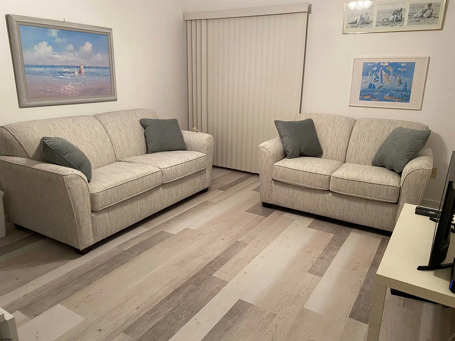 1 bed, 1.0 bath, $1,100 — Photo 2