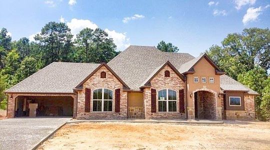 1st image of 396 Emma Dr
