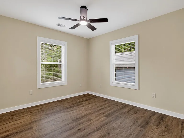 2136 Commander Rd — Photo 18