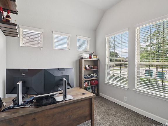 5th image of 105 Woods Of Boerne