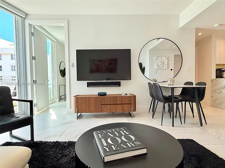 225 Collins Ave #6J — Photo 24