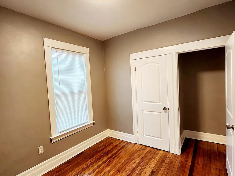 2256 Montclair St — Photo 16