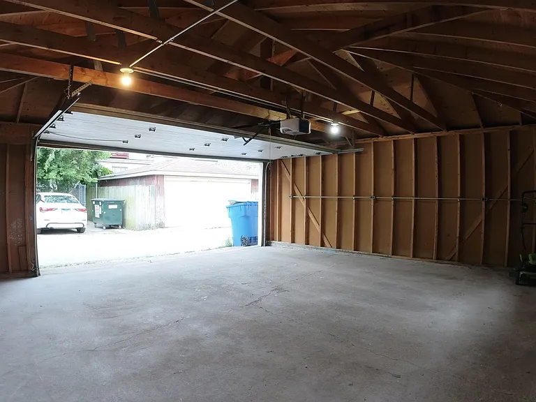4219 N Albany Ave #2 — Photo 24