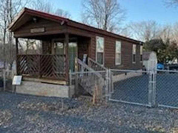 200 Lake Tillery Trl #16C, Mount Gilead, NC 27306