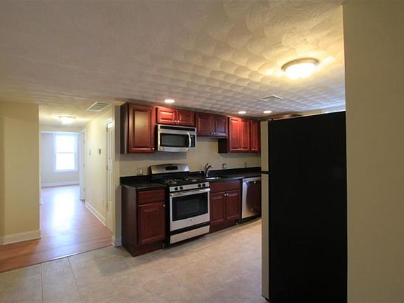 4th image of 6 Douglass St #4