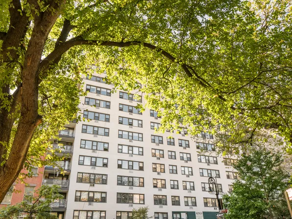 230 East 15th Street image 8 of 10