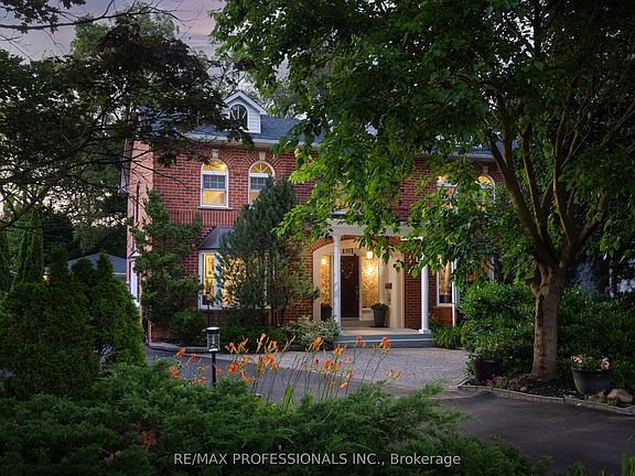 2nd image of 106 Rathburn Rd