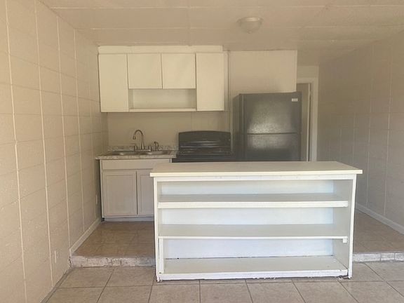 4th image of 1110 Carswell Ave Unit A