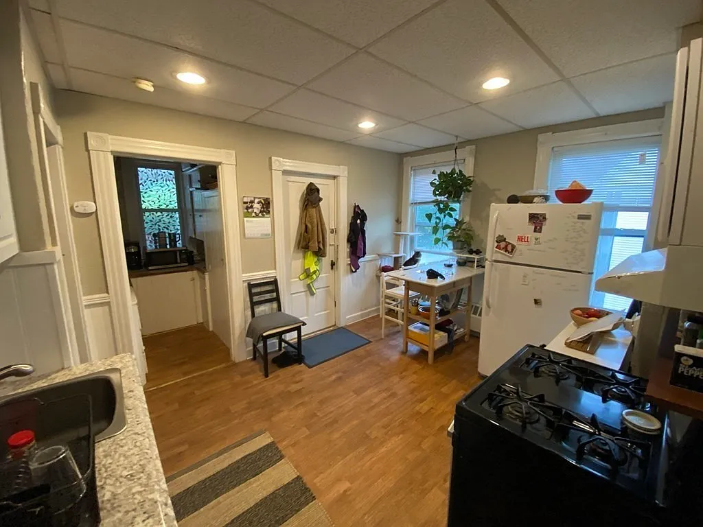 34 Shattuck St — Photo 3