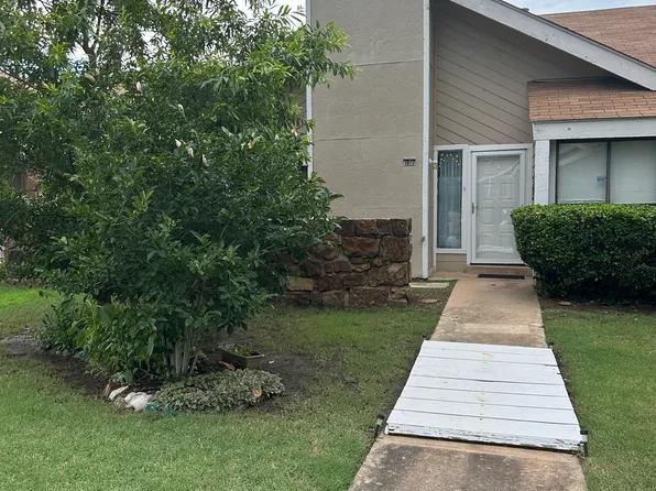 7607 E 80th Pl, Tulsa, OK 74133