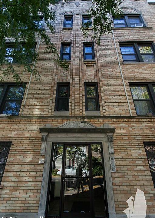 1st image of 1101 W Wellington Ave #1211