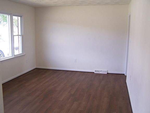 4th image of 1814 Terry Dr