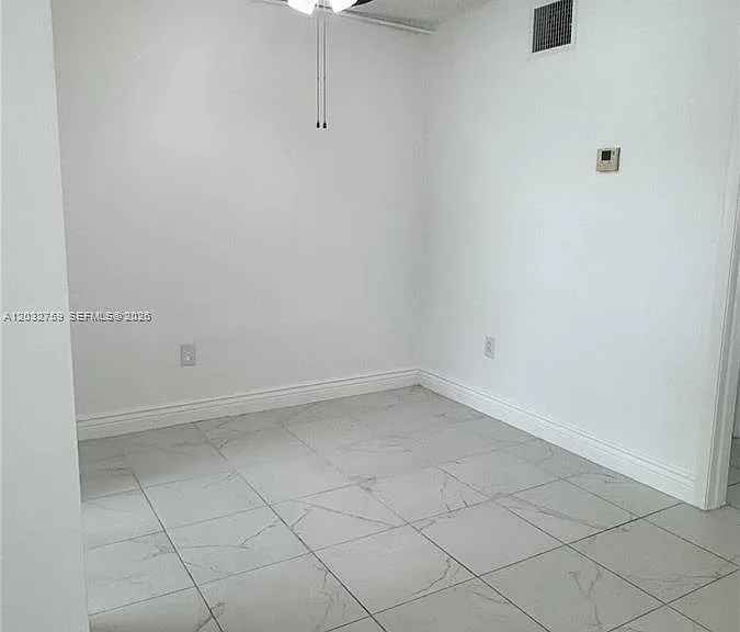 1154 W 35th St #102 — Photo 3