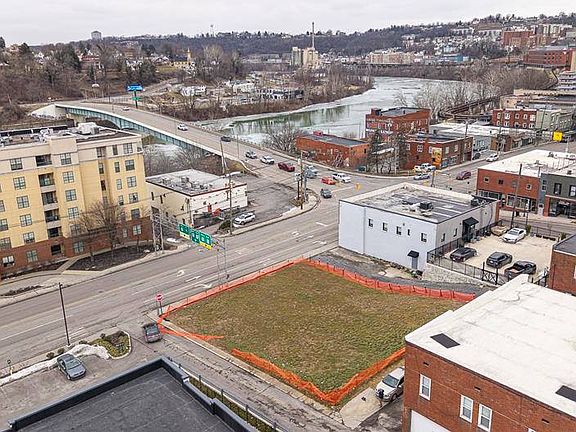 2nd image of 1110 University Ave