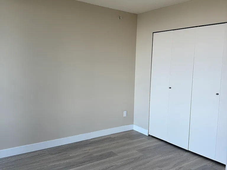 3528 Vanness Ave — Photo 24