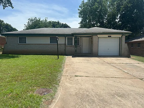 1320 Parkwoods Ter Photo 1