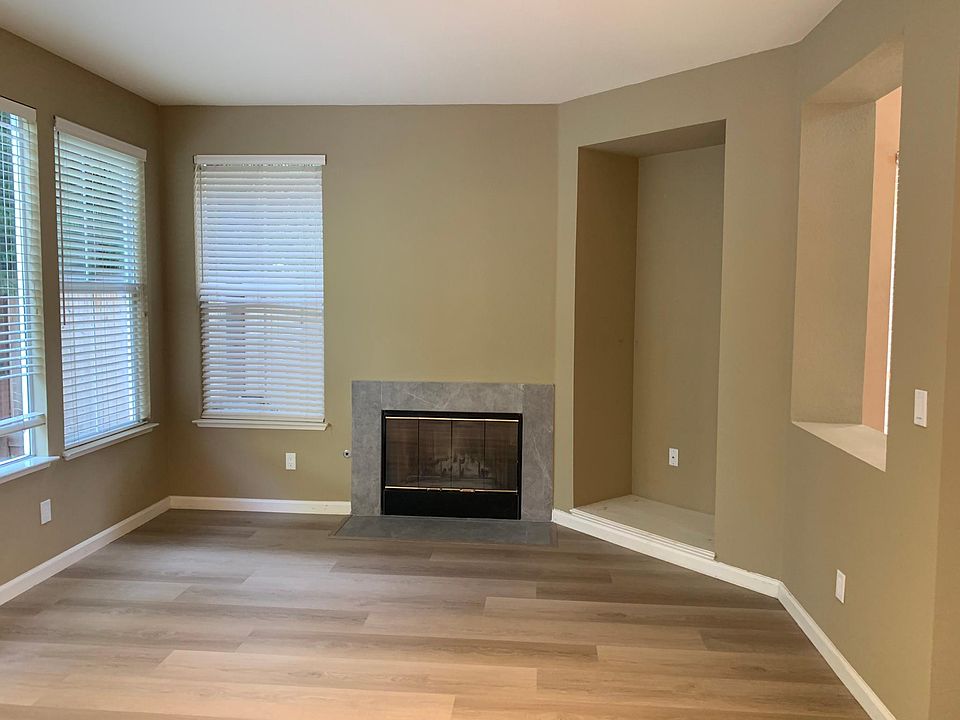 1st image of 312 Sandhurst St