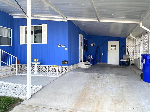 3rd image of 3242 Railway Ave