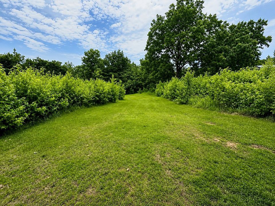 1st image of Lincoln Ln