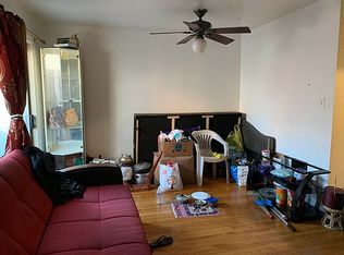 25-10 32nd St #2, Astoria, NY 11102