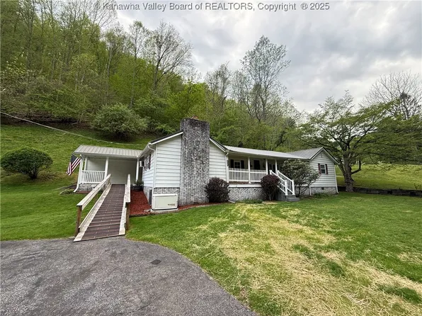 613 Doddson Fork Rd, Spurlockville, WV 25565
