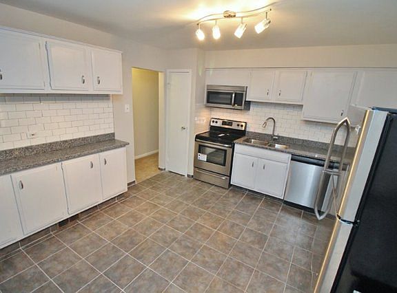2nd image of 700 N Bruce Ln APT 507
