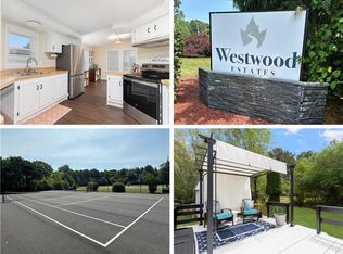 2 Milton Ln, Coventry, RI 02816