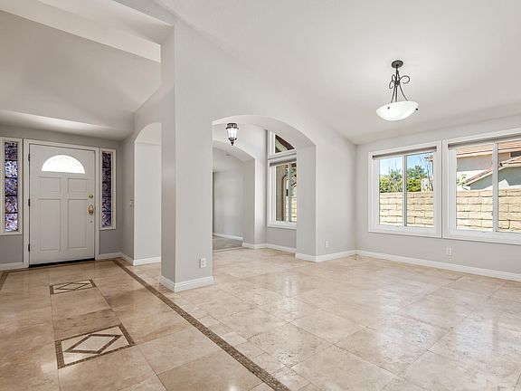 3rd image of 5219 Evanwood Ave
