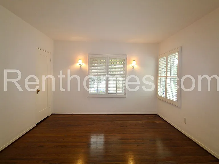 2244 Plum St — Photo 27
