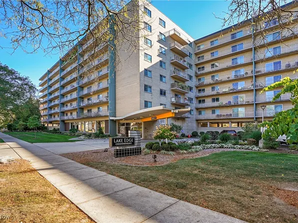 10301 Lake Ave APT 703, Cleveland, OH 44102