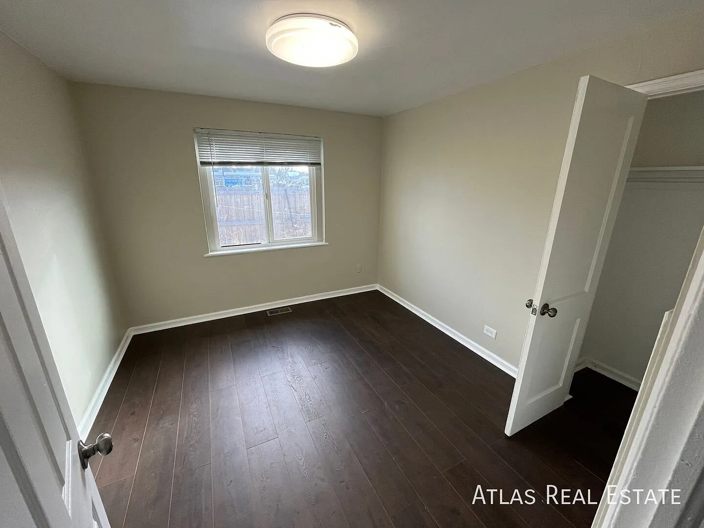 More Photos Coming Soon Gorgeous 1 Bedroom 1 Bath! Newly Updated Unit In A Great Location! — Photo 2