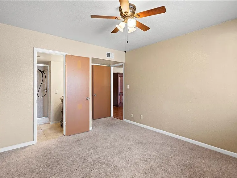 510 W University Dr — Photo 4