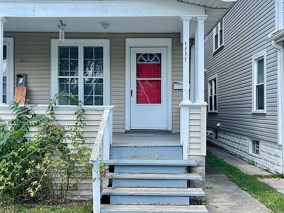 3rd image of 1111-1113 S Champion Ave #1111