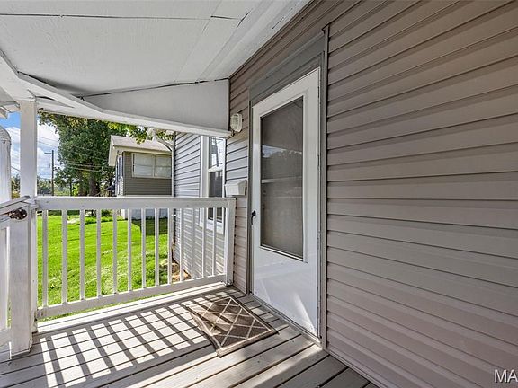 4th image of 2345 Gaebler Ave